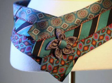 Evdeki kullanılmayan kravatları değerlendirelim