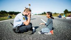 Dünya Bu Polisi Konuşuyor.