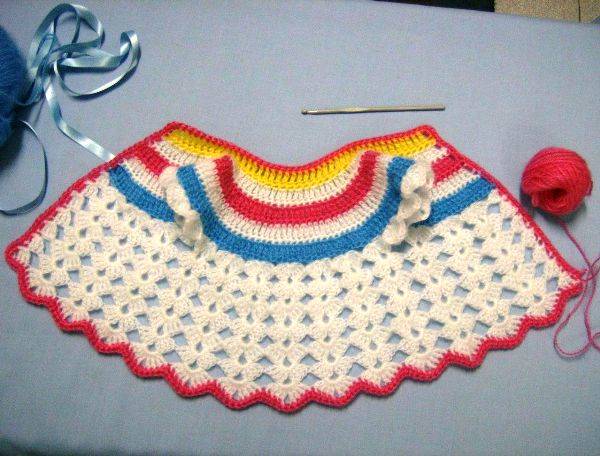 1-tığ işi renkli bebek hırkası (5)