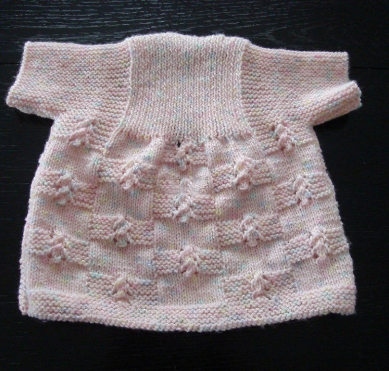 Tek Parça Kız Bebek Yeleği Resimli Anlatım Kadınlar Sitesi Tek Parça Kız Bebek Yeleği Resimli Anlatım Kadınlar Sitesi