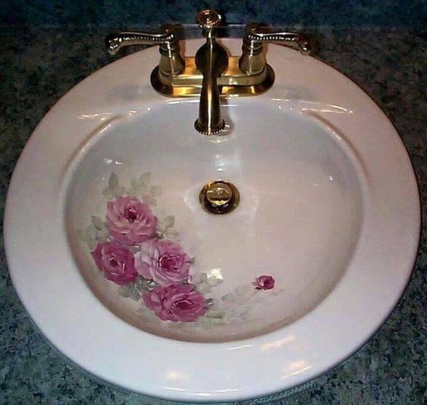 Lavabolar Çiçek Açtı