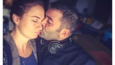 Bülent Şakrak’tan Ceyda Düvenci’ye veda öpücüğü