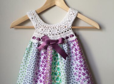 Bebeklere Örgü Kumaş Elbise Modelleri