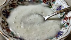 LEKESİZ BİR CİLT İÇİN YOĞURT KARBONAT MASKESİ