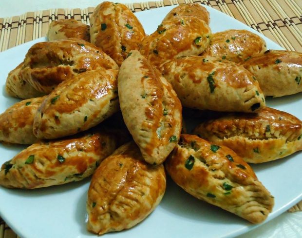 DEREOTLU MAYDONOZLU POĞAÇA