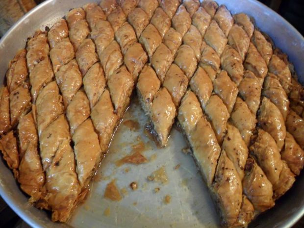 EV BAKLAVASI