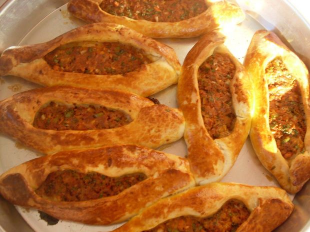 Kıymalı Pide Tarifi