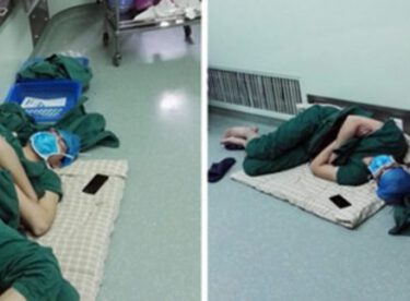 28 Saatlik İki Operasyonun Ardından Yere Yığılan Doktorun Fotoğrafı Viral Oldu