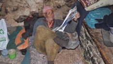 Durali dedenin inatçılığı ‘yok artık’ dedirtiyor Bir daha mahalleye ayak basmam dedi ve 47 yıldır dağda yaşıyor