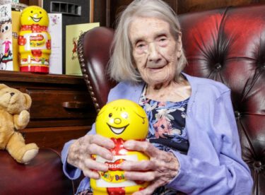 109 Yaşındaki Kadına Sağlıklı Olmasının Sırrını Sordular. Cevabı Sizi Çok Güldürecek.