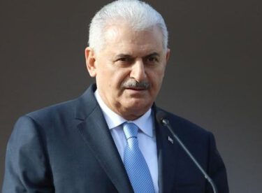 Başbakan Yıldırım: Suriyelilere Vatandaşlık Vereceğiz