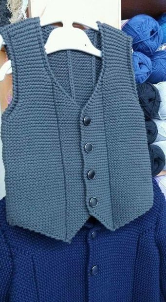 Kolay ve çok şık haroşayla örülmüş damat yeleği