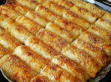 BAKLAVA YUFKASIYLA PATATESLİ BÖREK