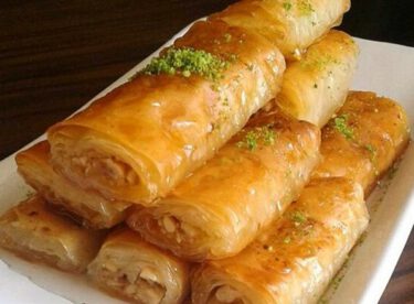 FINDIKLI ÇUBUK BAKLAVA