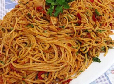 PARÇA TAVUKLU BOL SEBZELİ SPAGETTİ