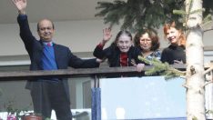 Yıldız Kenter, öğrencilerinin sürpriziyle gözyaşlarına boğuldu