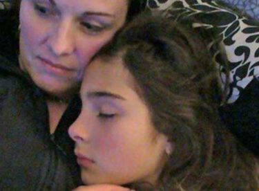 T*cavüze Uğrayan 13 Yaşındaki Kız İntih*r Etti – Bıraktığı Mektup Annesini Gözyaşlarına Boğdu