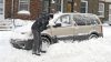 Aracın Etrafındaki Karları Temizlerken Araçtaki Eşi Ve Çocuğu Öldü – Polis Şimdi Bütün Aileleri Uyarıyor