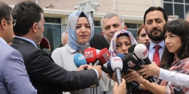 Annelere 400 liralık çocuk bakım desteği geliyor, Aile ve Sosyal Politikalar Bakanı Kaya Bugün Peki Kimler Yararlanabilecek