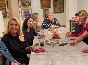 Mehmet Ali Erbil yeni yaşını eski eşleriyle kutladı